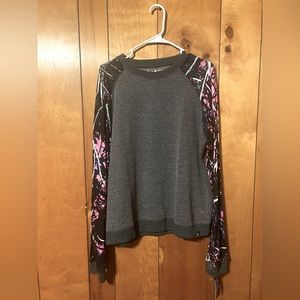 Muddy, girl, long sleeve, dark.